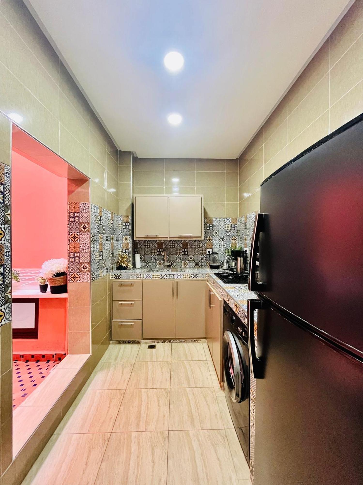 Apartment With Ac, Patio And Rooftop Appartement Climatise Avec Patio Et Toit Terrasse มาร์ราเกช ภายนอก รูปภาพ